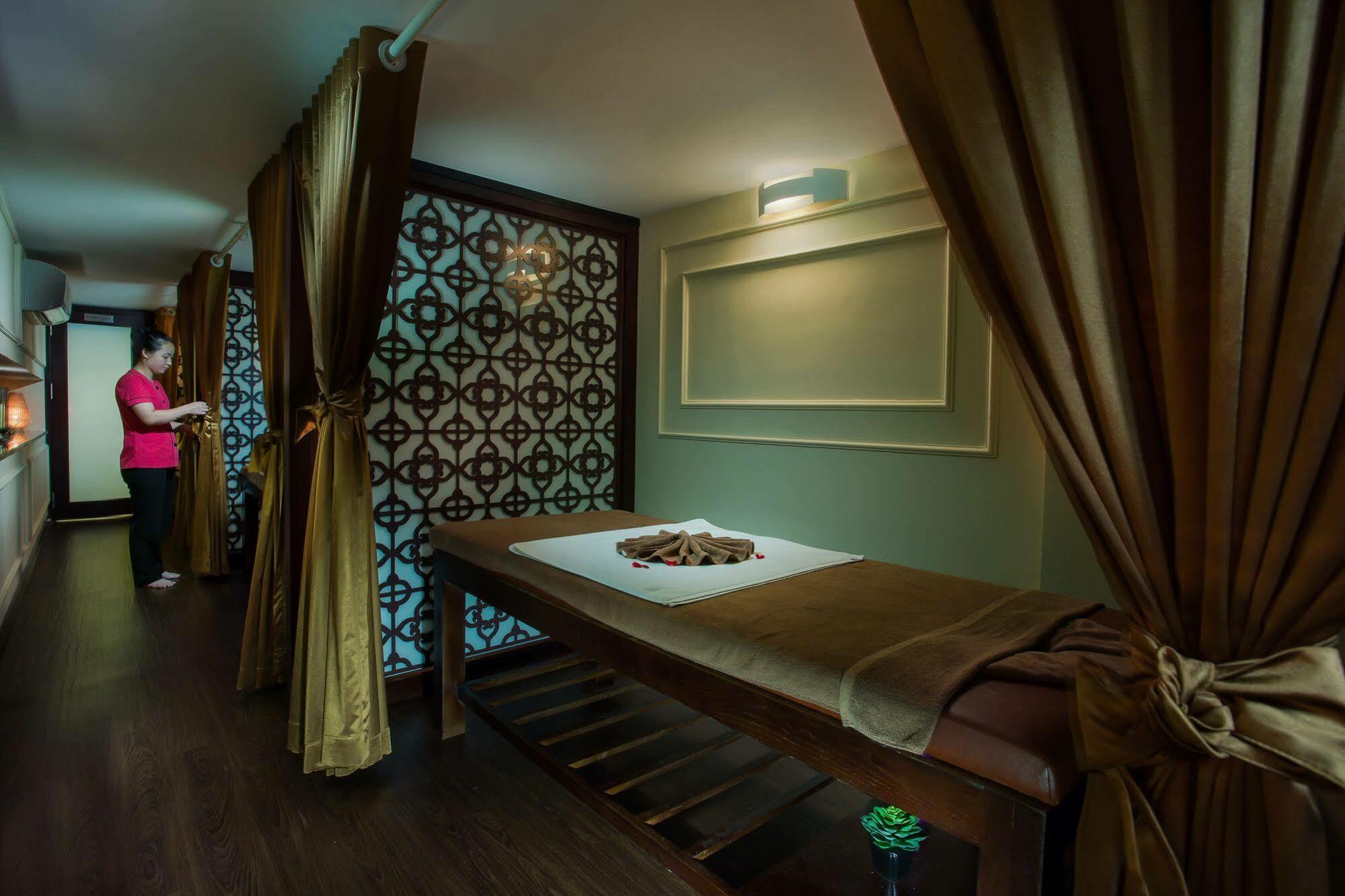 Ambassador Hanoi Hotel & Travel Esterno foto